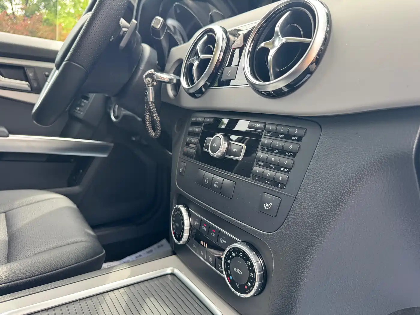Mercedes-Benz GLK-Class 2013 GLK 300 4MATIC Dynamic Sunroof фото 25