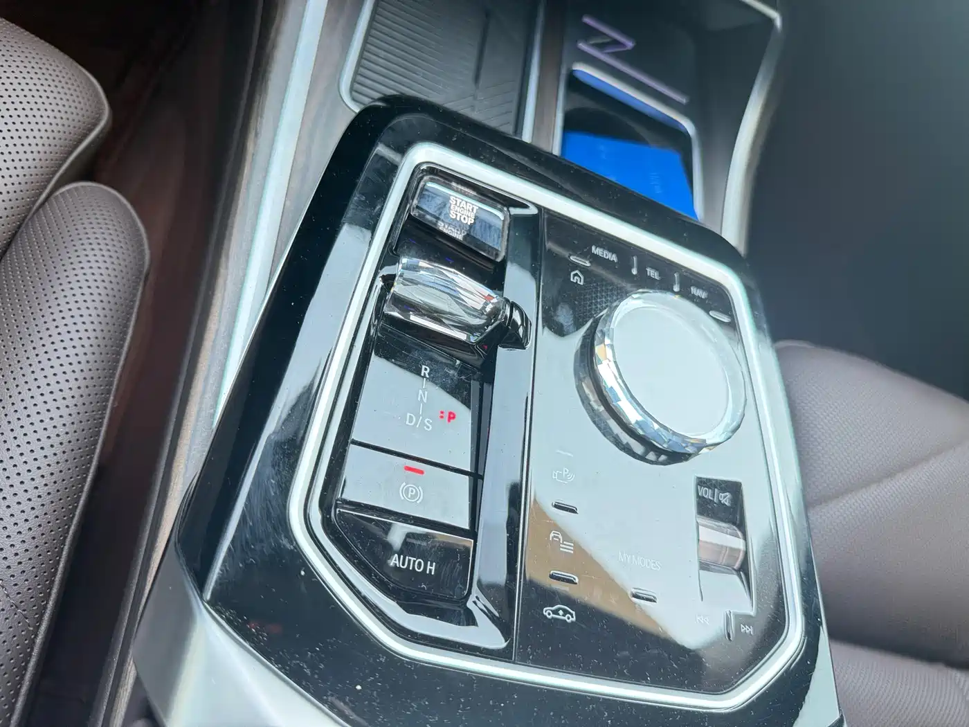BMW 7 Series 2023 Model 740Li Leading Luxury Package фото 7