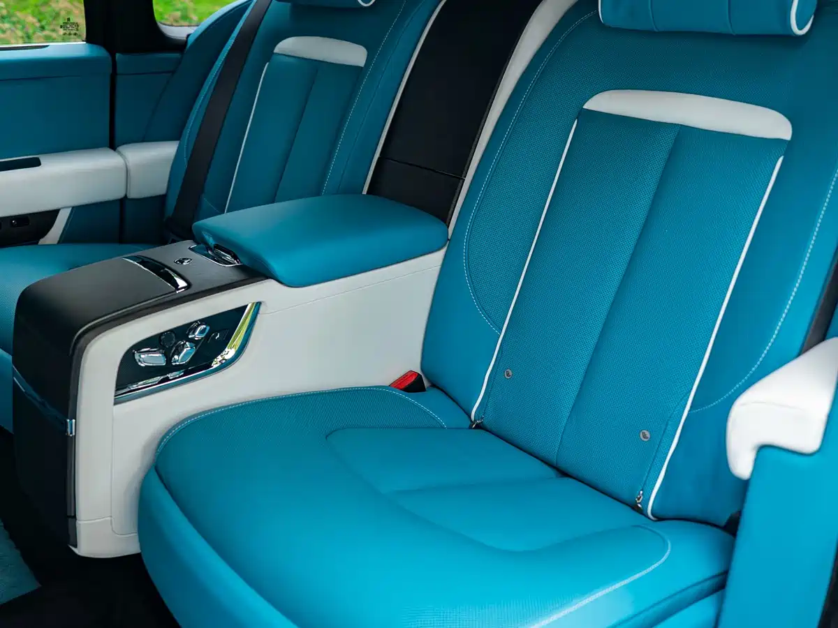 Фото 13 - Rolls-Royce Cullinan