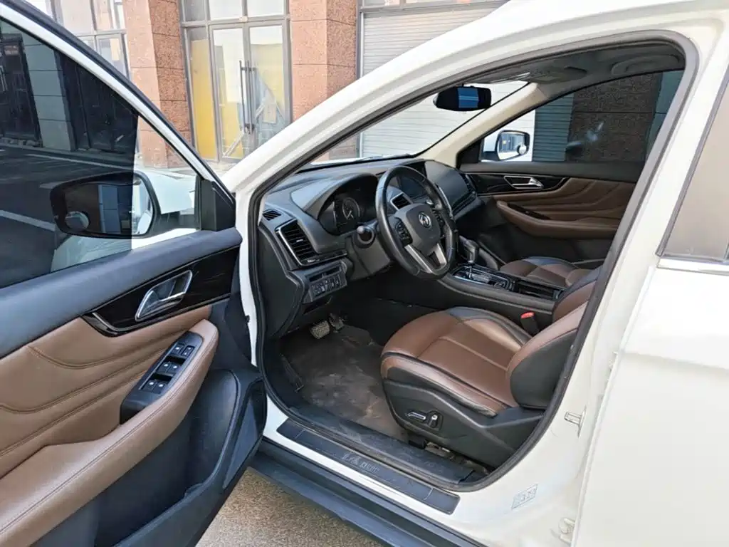 Dongfeng Aeolus Dongfeng Fengshen AX7 2018 2018 Classic 1.6T Auto Luxury