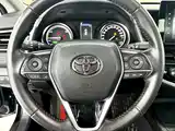 Фото 9 - Toyota Camry