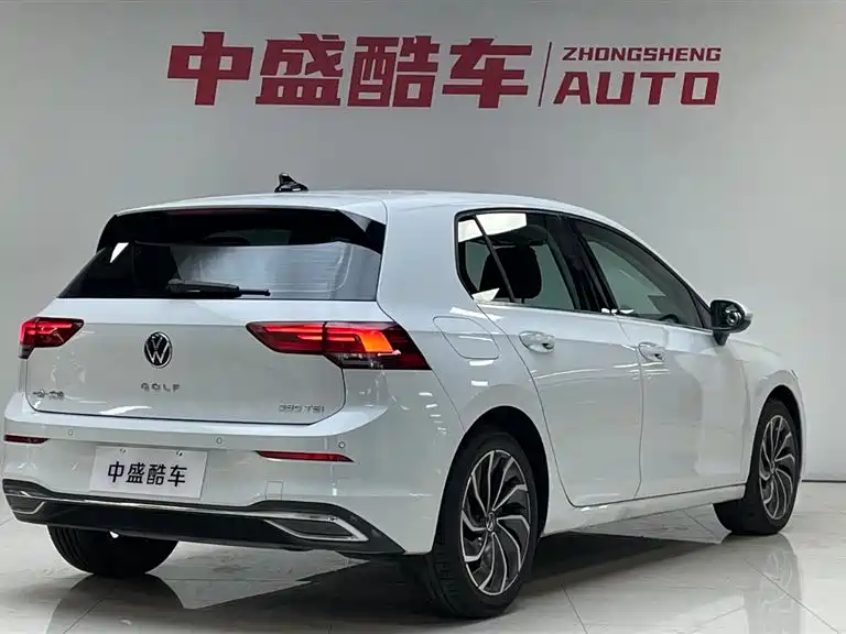 Volkswagen Golf 2023 Facelift 280TSI DSG Pro фото 8