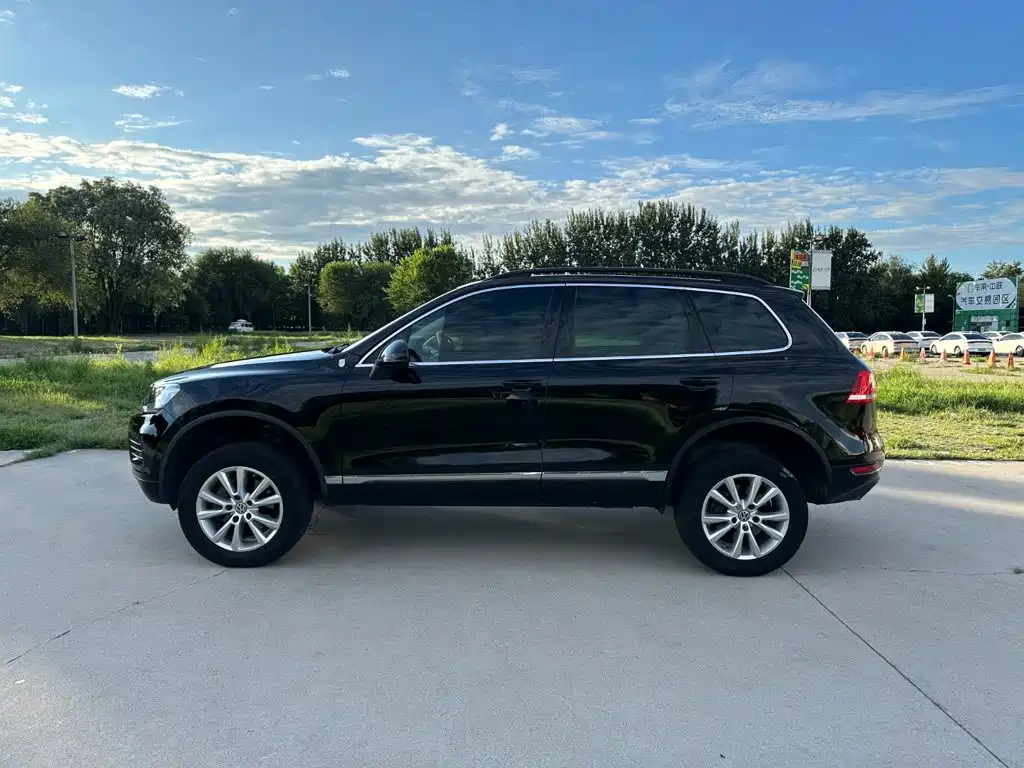 Фото 7 - Volkswagen Touareg
