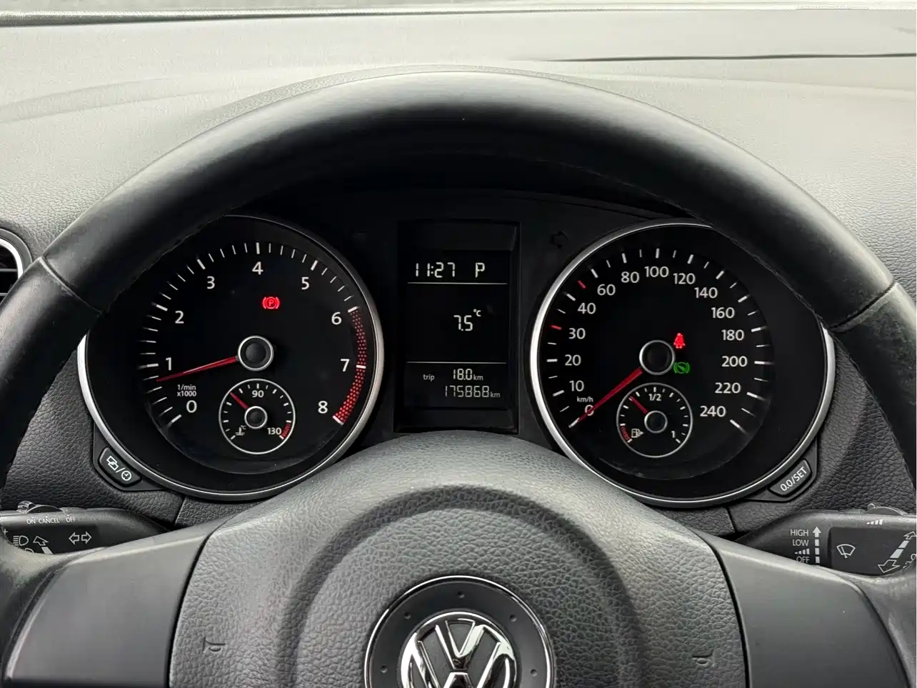 Фото 7 - Volkswagen Golf