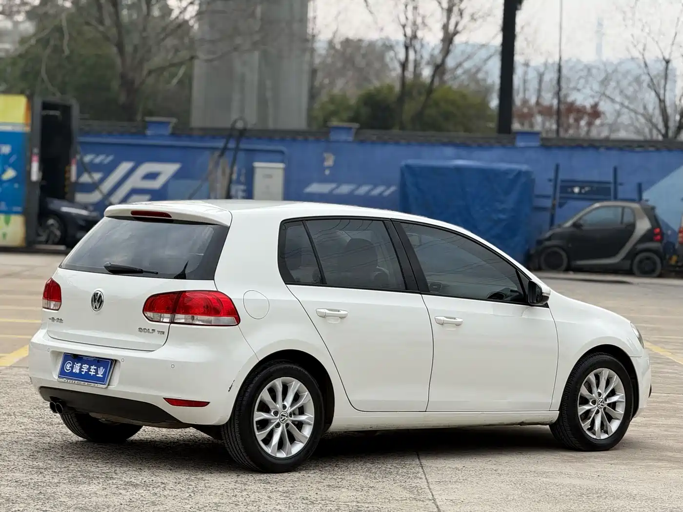 Фото 16 - Volkswagen Golf