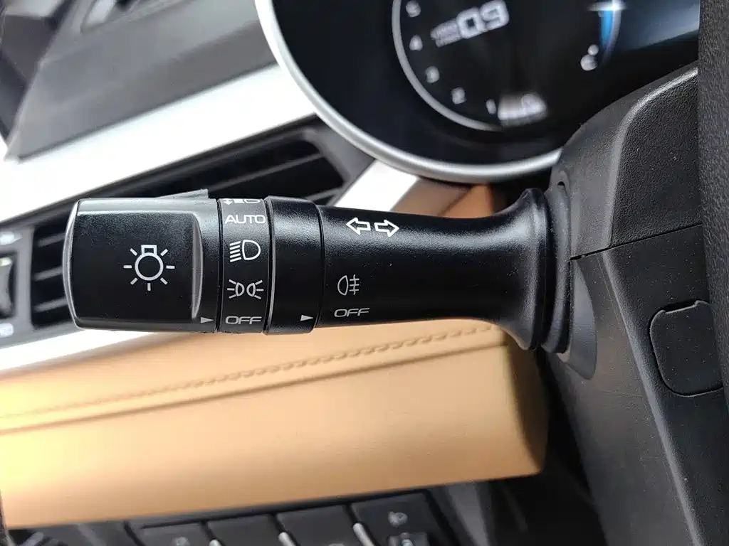 Geely Vision S1 2019 2018 1.4T CVT Sharp Enjoy