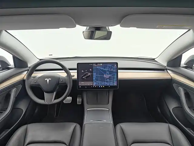 Фото 5 - Tesla Model 3