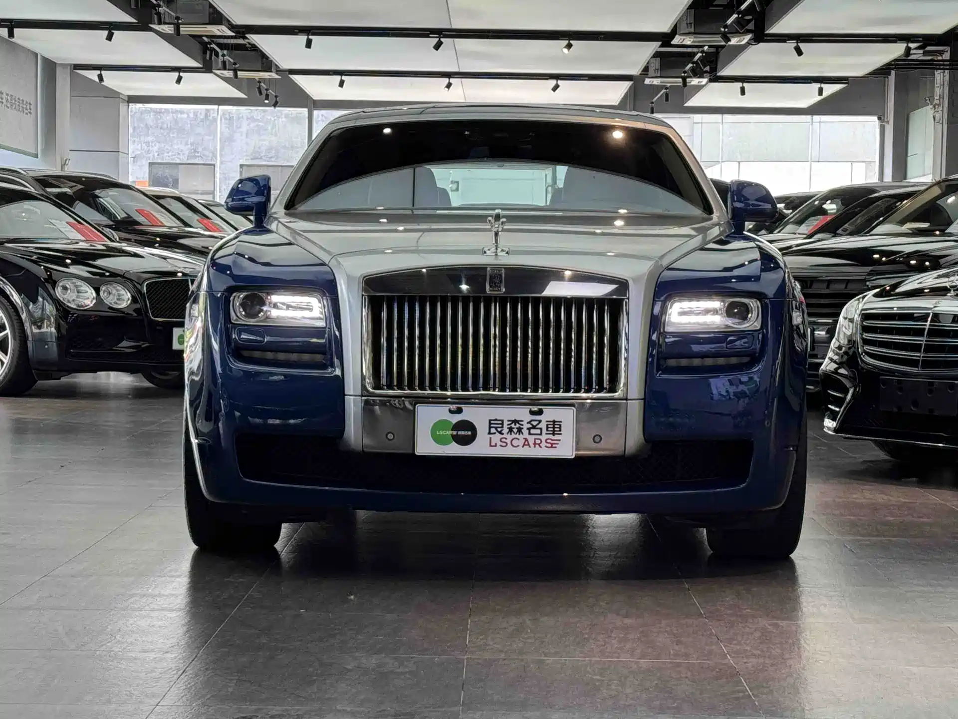 Фото 2 - Rolls-Royce Ghost