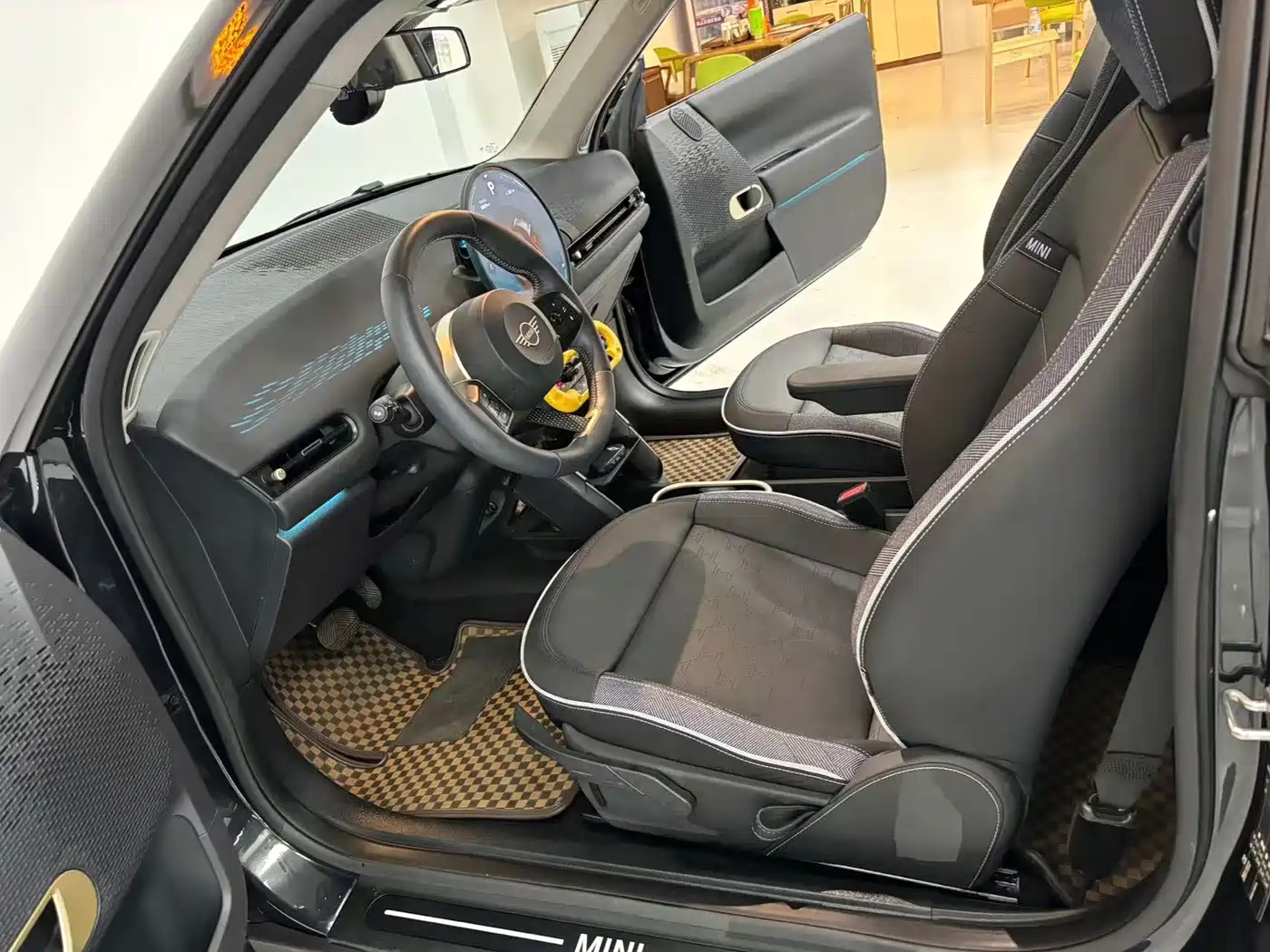 MINI Electric MINI COOPER 2025 2025 Model 456km COOPER E Classic