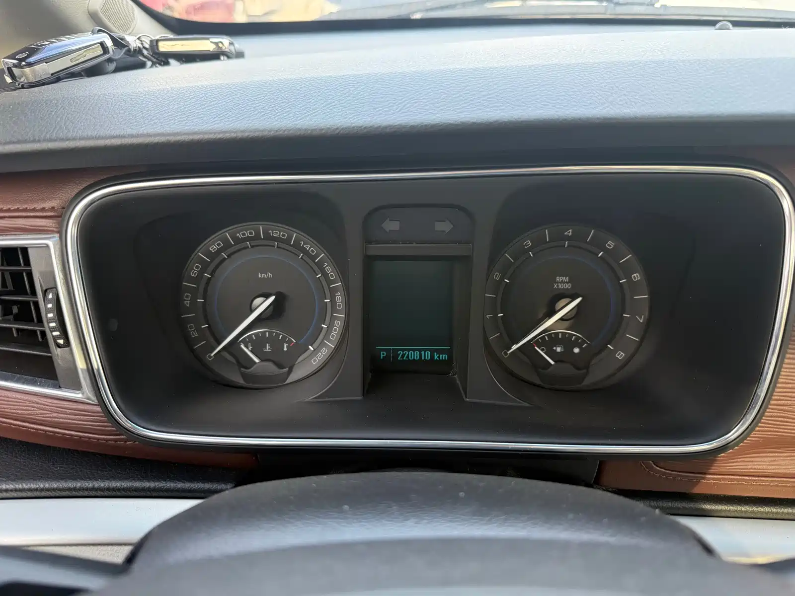 Photo 14 - Buick GL8