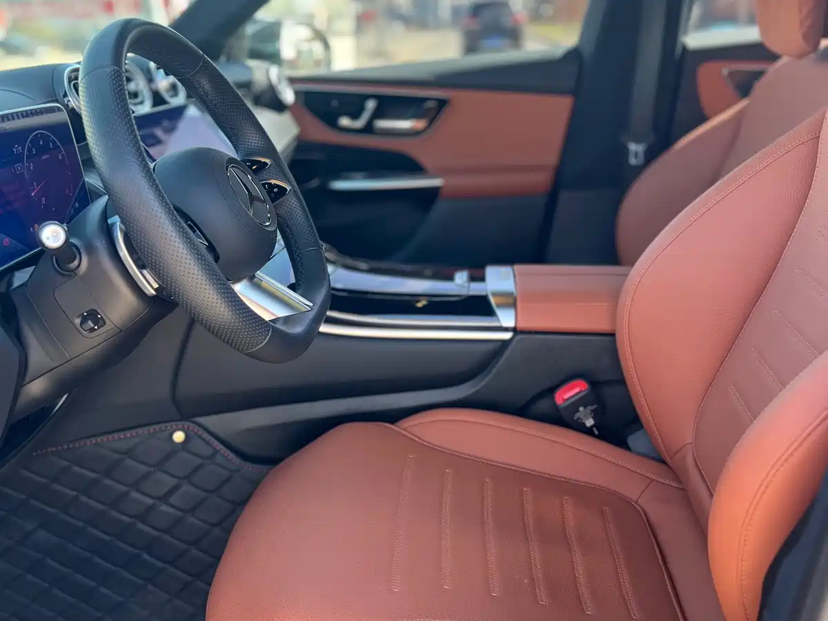 Mercedes-Benz GLC 2024 GLC 260 L 4MATIC Luxury 5-seater фото 10