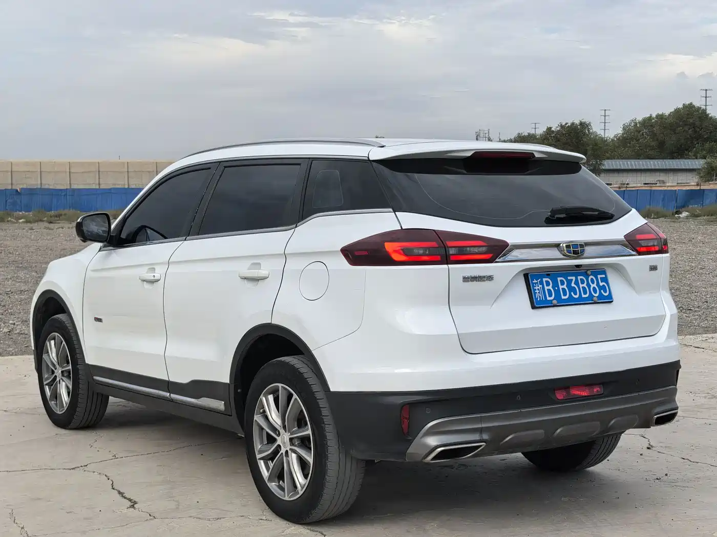 Фото 7 - Geely Boyue