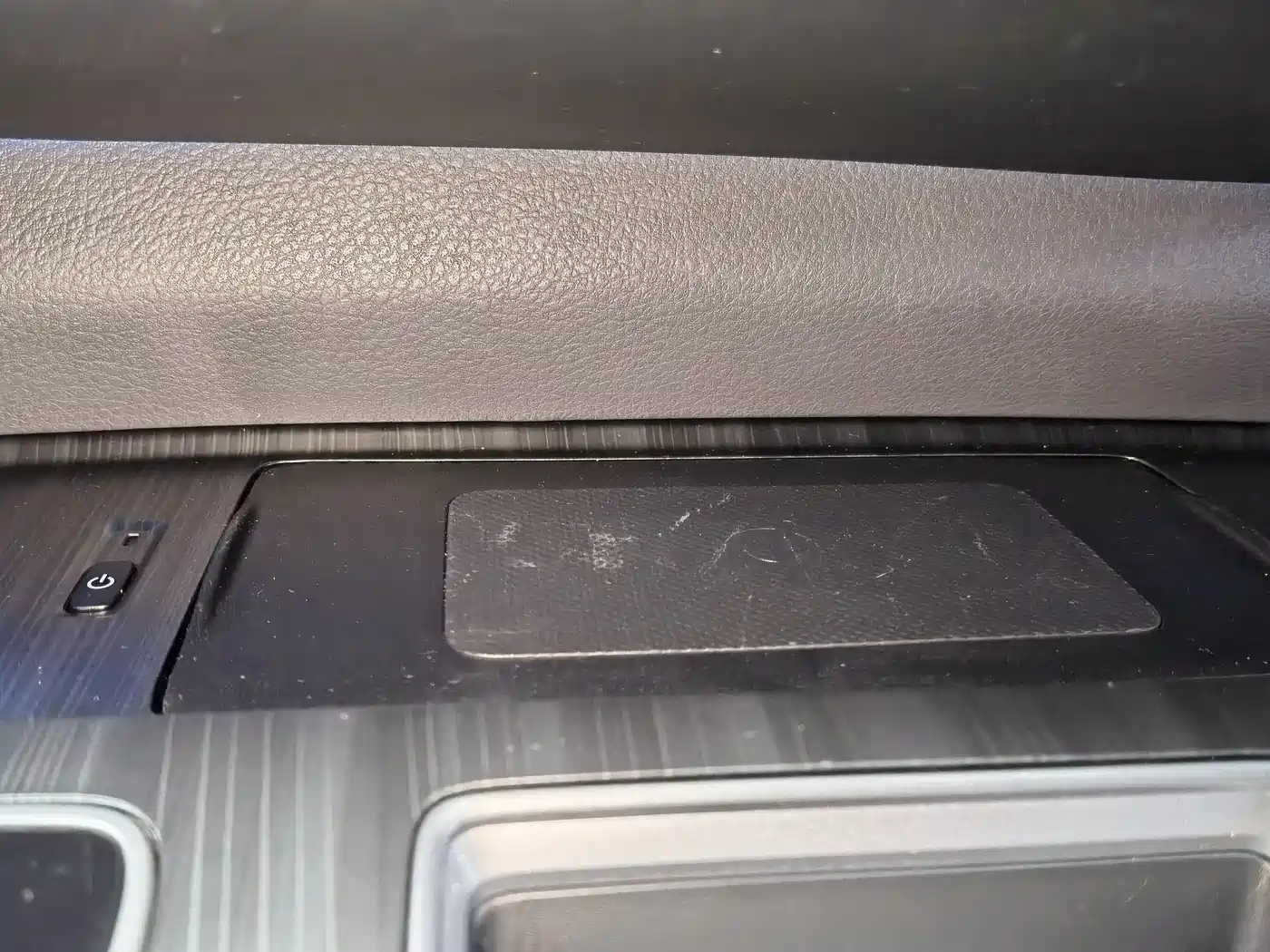 Toyota Sienna 2021 2.5L Hybrid Platinum Edition фото 16