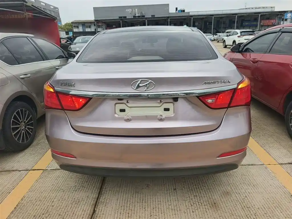 Hyundai Mistra 2014 1.8L Auto Smart GLS фото 6