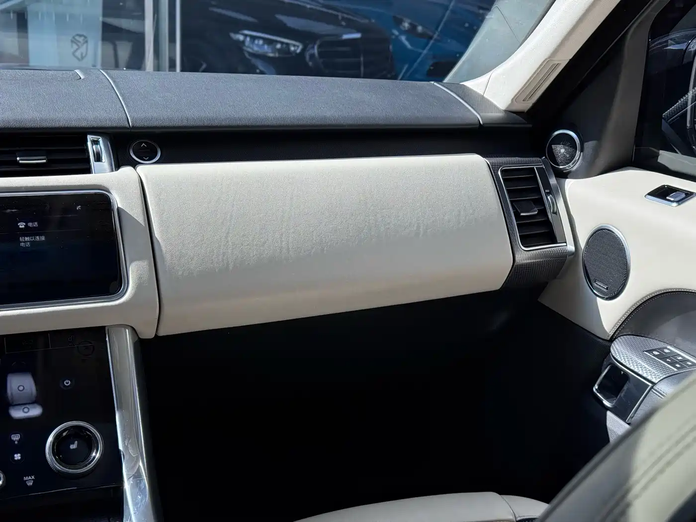 Land Rover Range Rover Sport 2022 3.0 L6 Indigo Flowing Light Edition фото 21