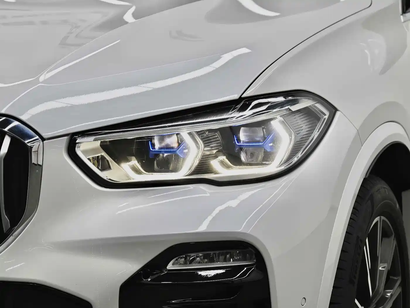 BMW X5 (Import) 2019 xDrive40i M Sport Package фото 18