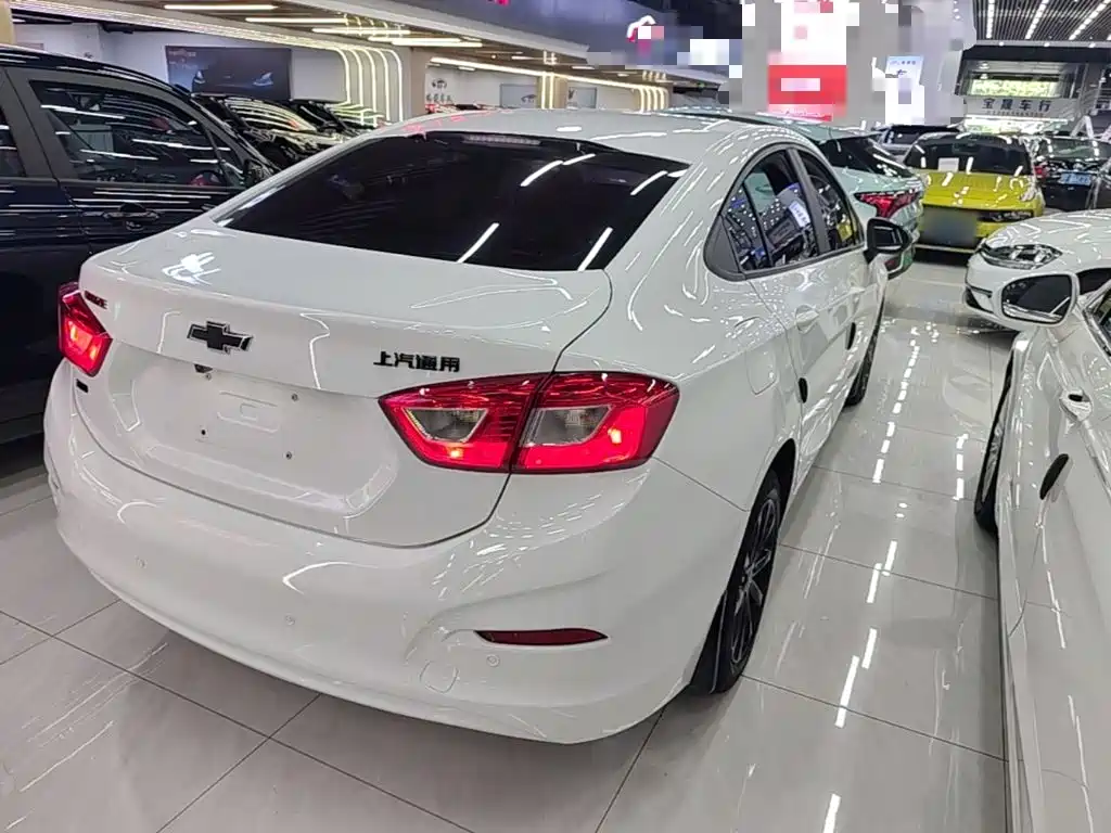 Chevrolet Cruze 2019 2018 Redline 320 Automatic Pioneer Edition