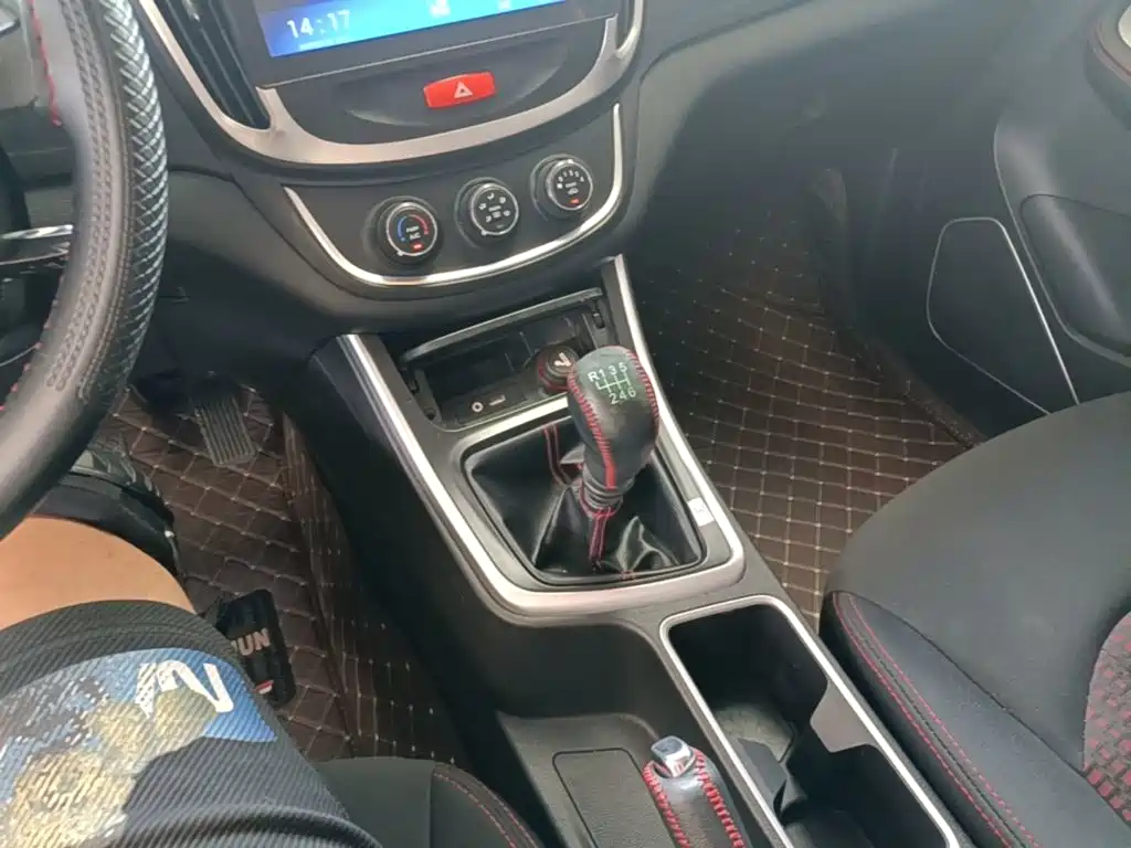 Baojun 560 2017 2016 1.5T Manual Comfort