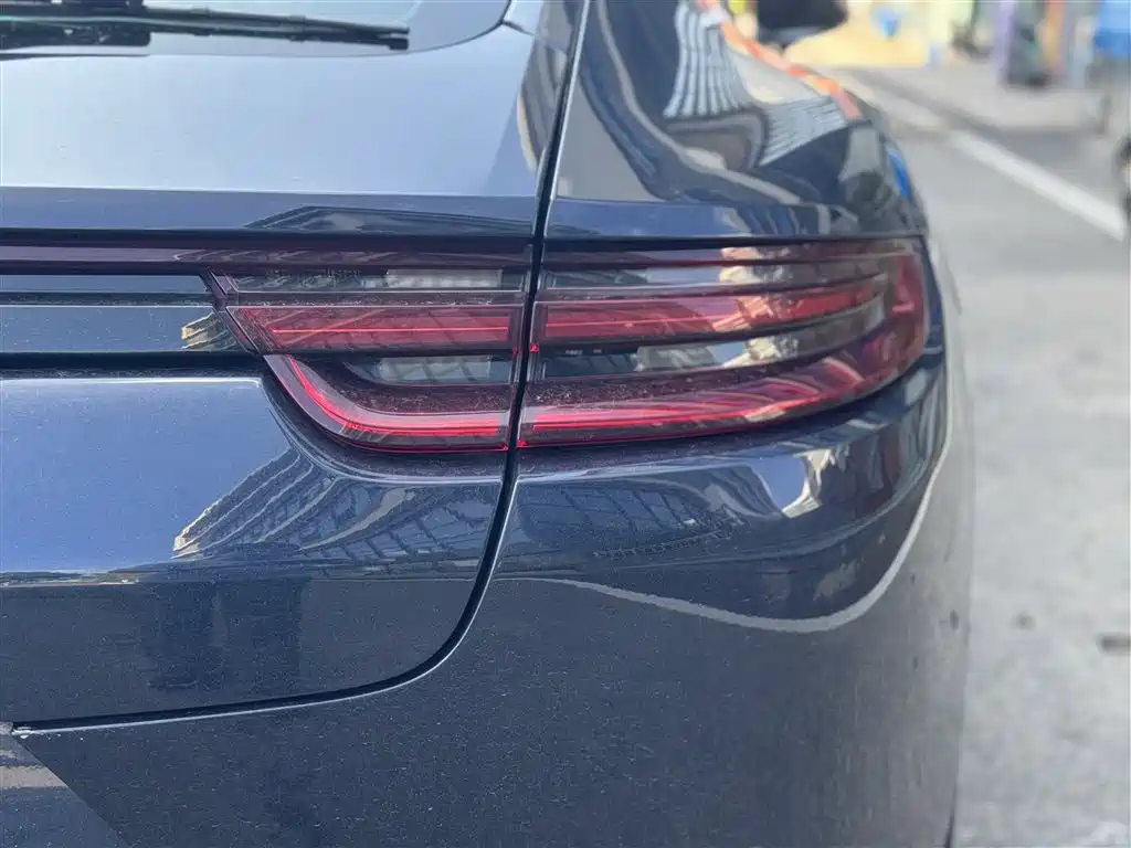 Porsche Panamera 2017 Panamera 4 Executive Long Wheelbase 3.0T фото 24