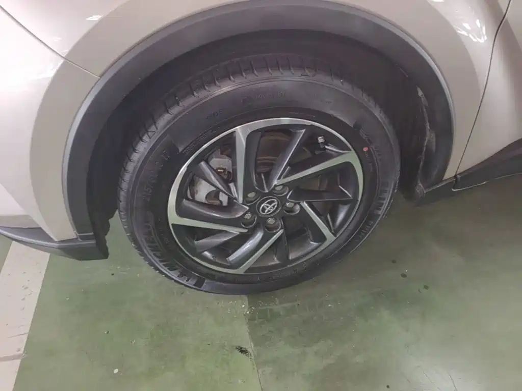 Toyota C-HR 2022 2021 2.0L Luxury Edition