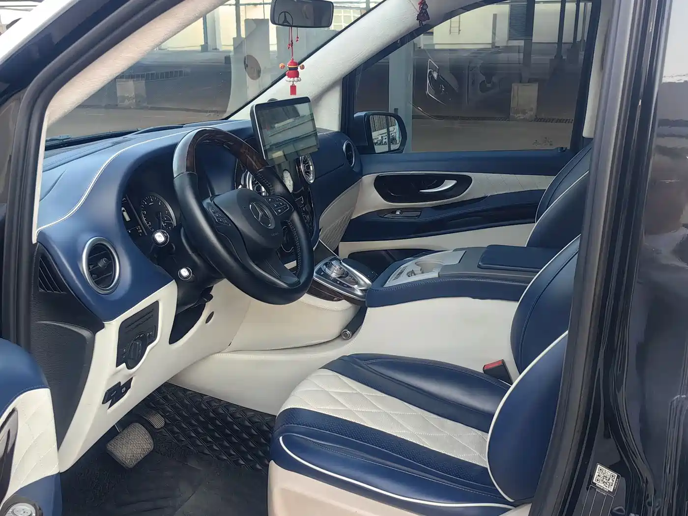 Mercedes-Benz Vito 2018 2.0T Business Edition China VI фото 7