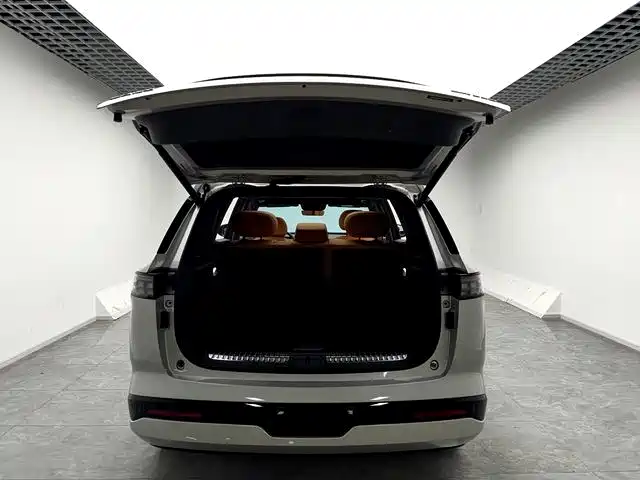 Dongfeng Yipai eπ008 2026 2026 BEV Base Model (5-seater)