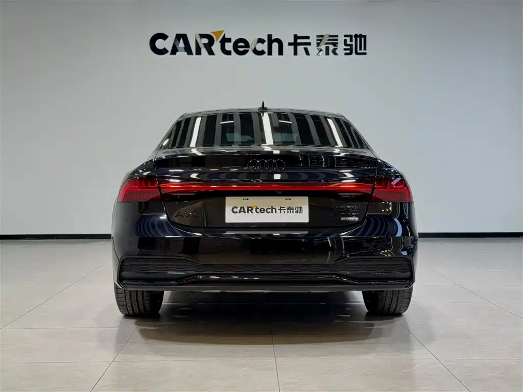 Audi A7L 2023 45 TFSI quattro S-line Black Warrior Edition фото 5