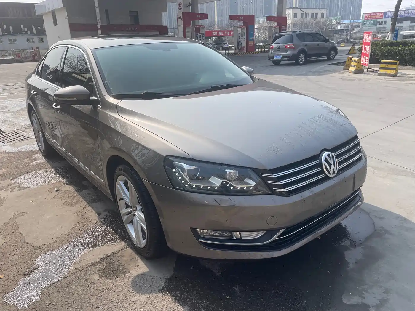 Volkswagen Passat 2015 1.8TSI DSG Prestige Edition фото 3