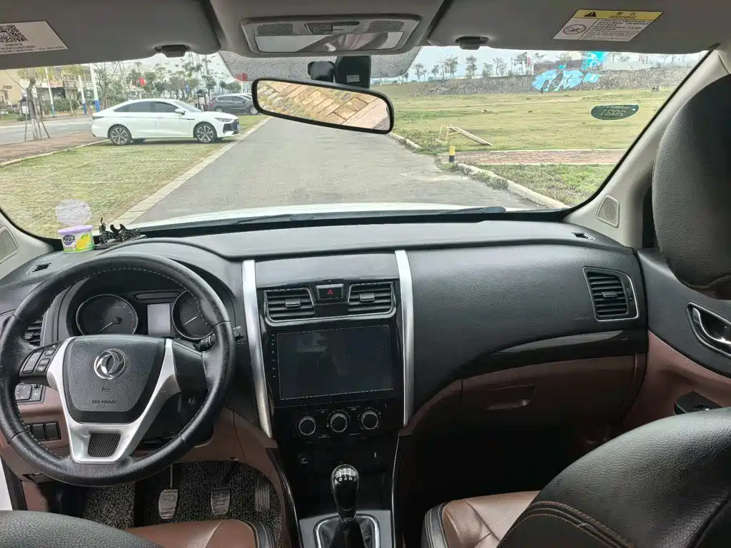 Dongfeng Fengxing Fengxing SX6 2017 2016 1.6L Manual Elite