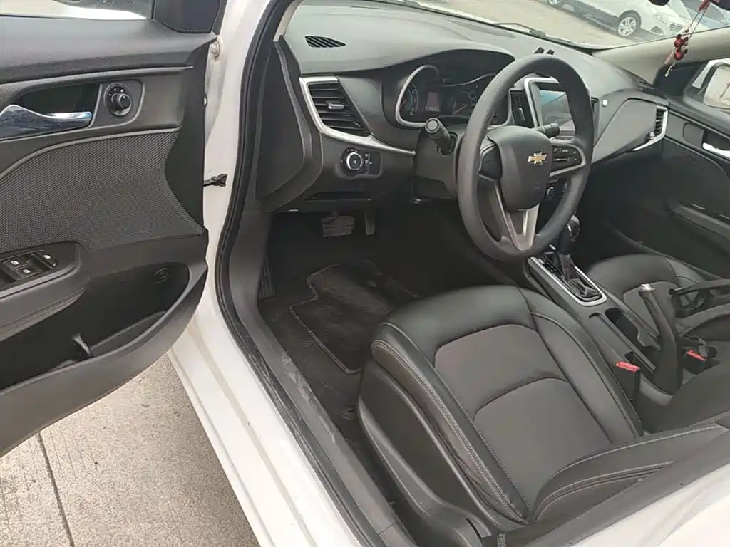 Chevrolet Cavalier 2016 1.5L Automatic Delight Edition фото 16