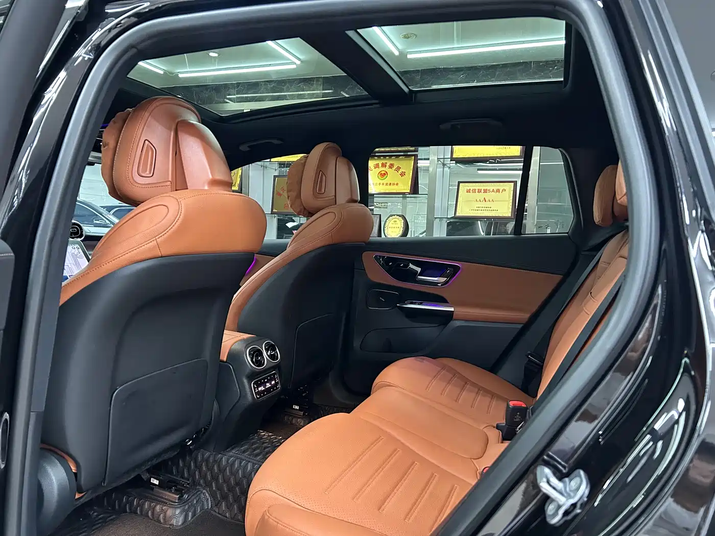 Mercedes-Benz GLC 2024 GLC 260 L 4MATIC Dynamic 5-seater фото 12