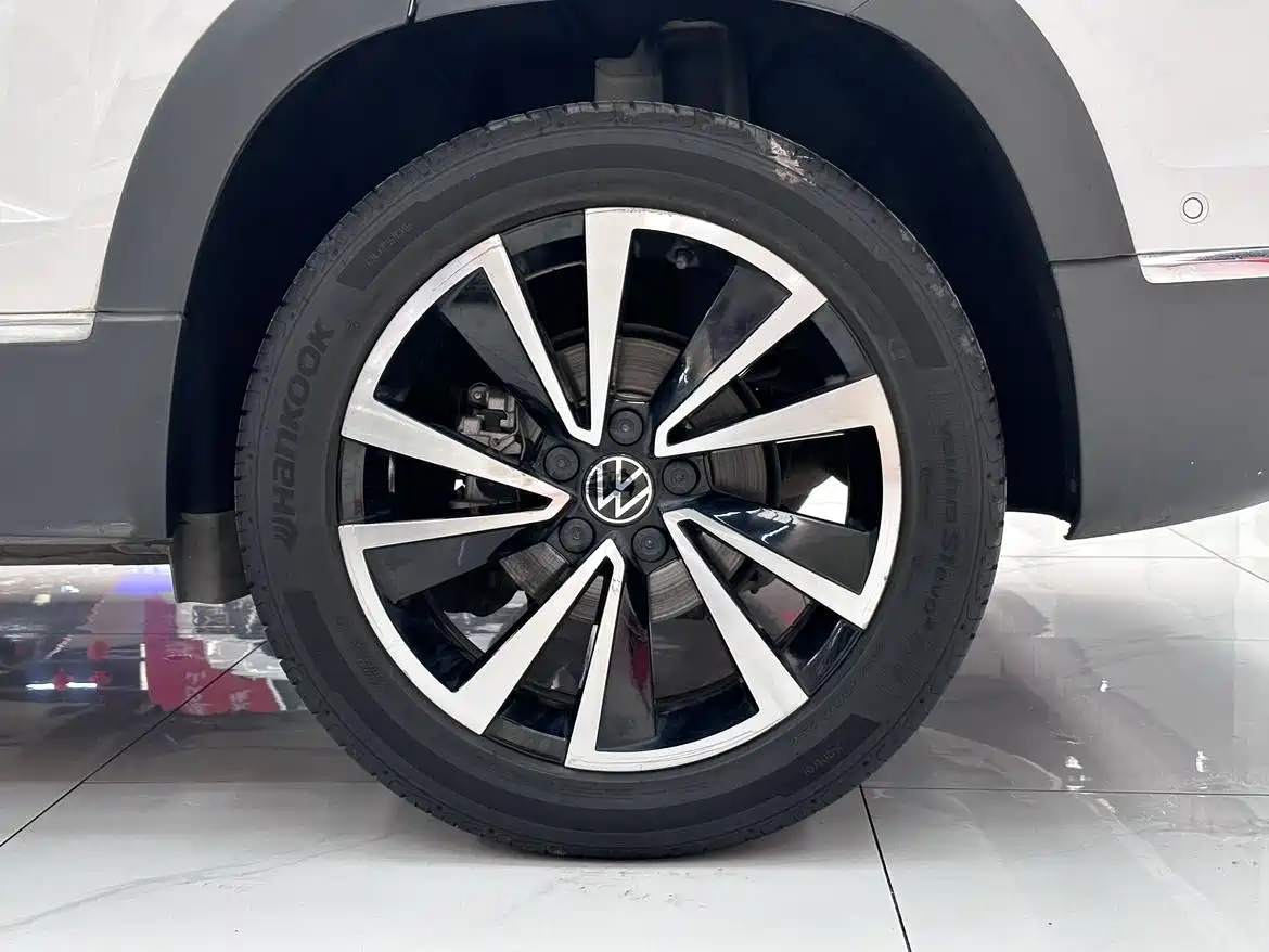 Volkswagen Tharu 2022 330TSI AWD Flagship Edition фото 20