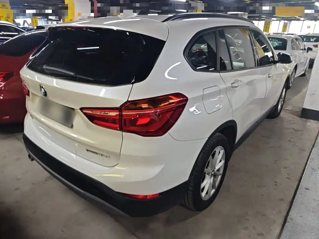 BMW X1 2019 sDrive18Li Fashion Model фото 7
