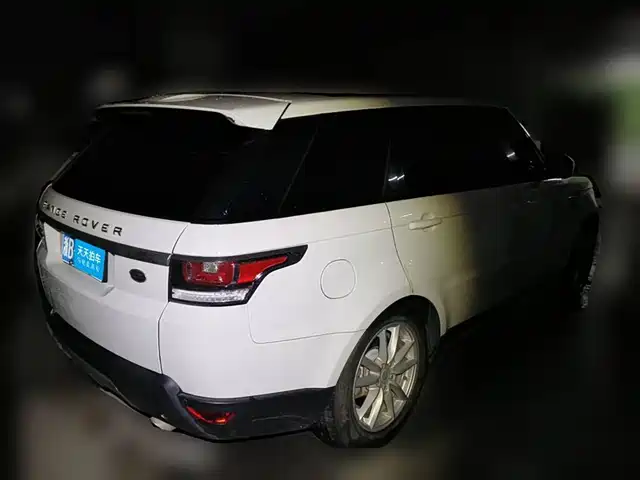 Land Rover Range Rover Sport 2017 3.0 SC V6 SE — фото 5