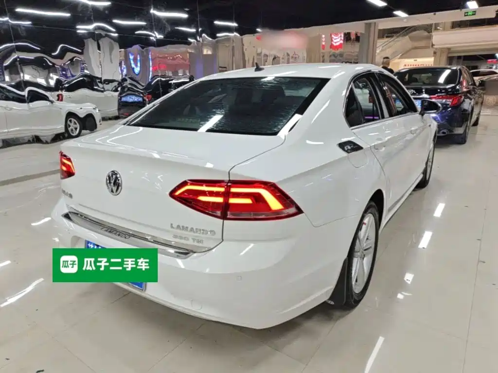 Volkswagen Lamando 2015 2015 330TSI DSG Comfort