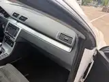 Photo 11 - Volkswagen CC