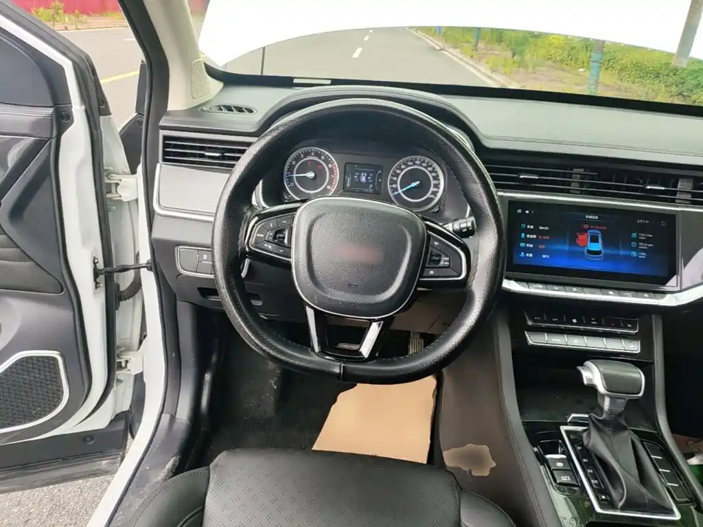 Sinotruk VGV VGV U70 2020 2020 Model 1.5T Auto Smart Elite 7-Seater
