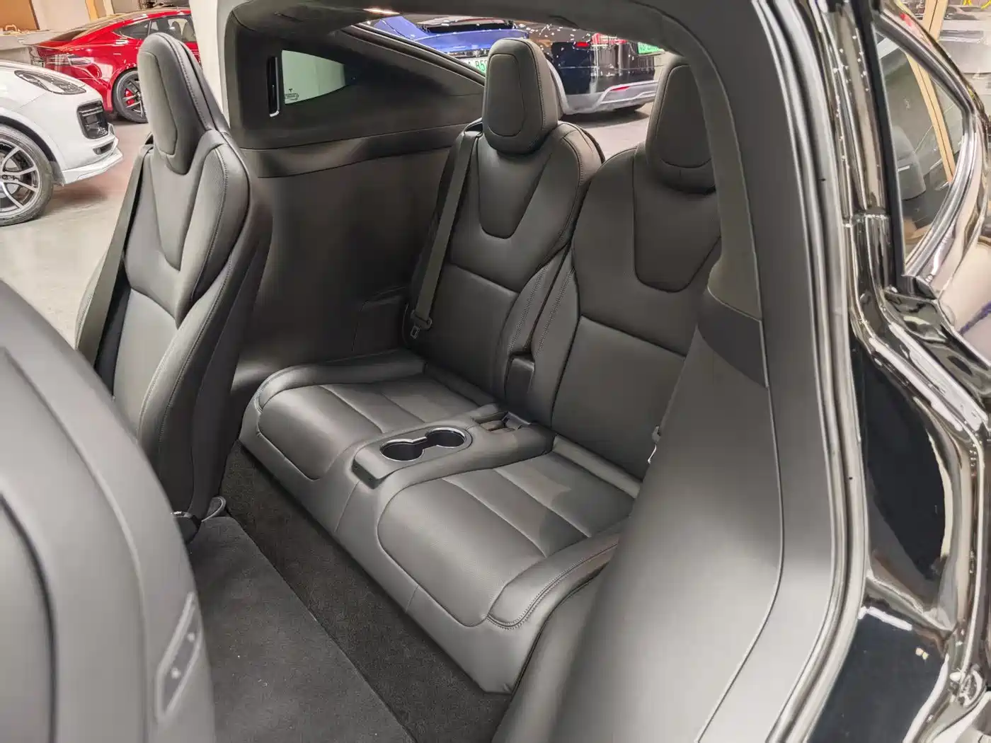 Tesla Model X 2023 Dual Motor All-Wheel Drive Edition фото 6