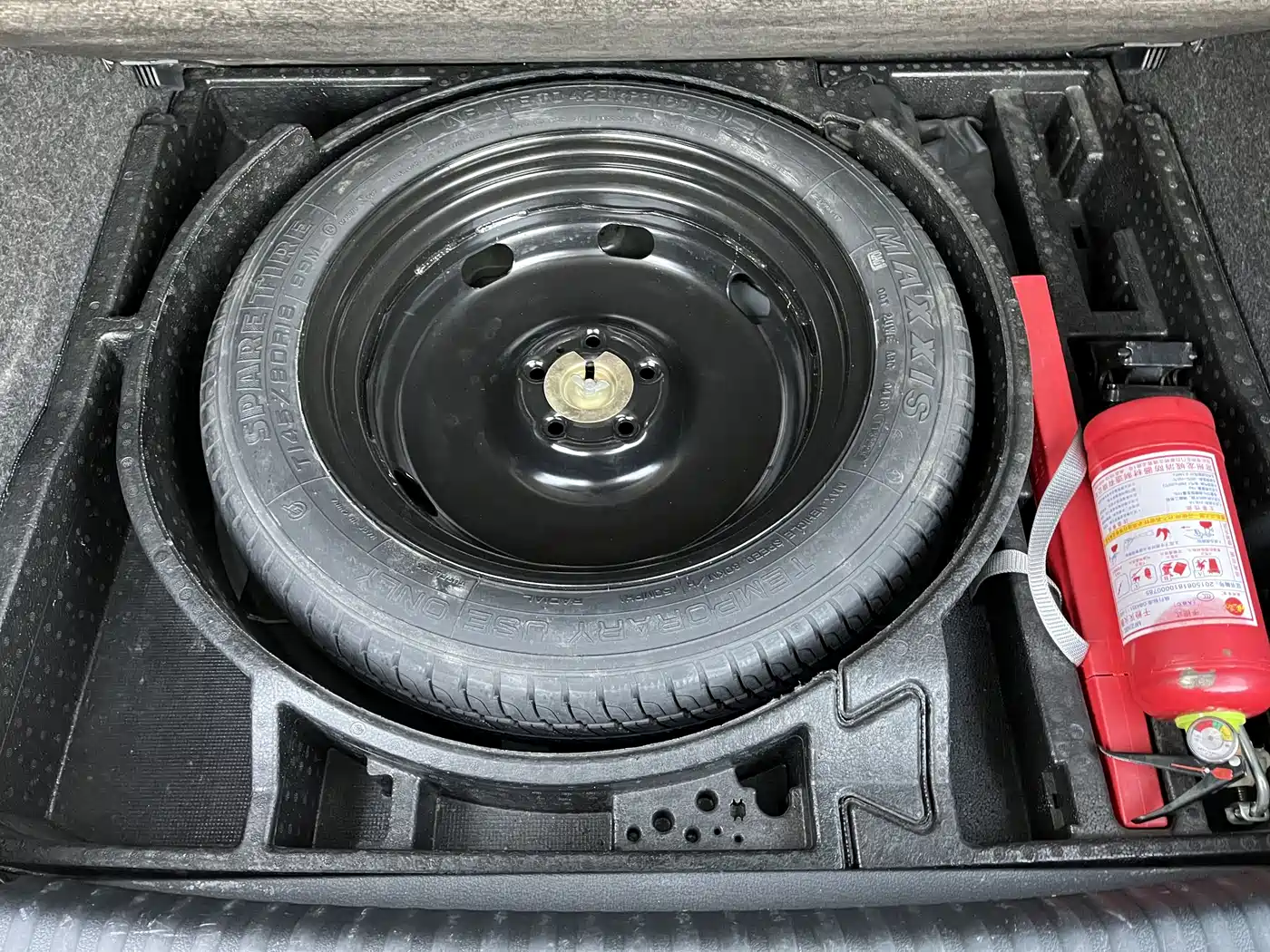 Volkswagen Tiguan 2016 Model 300TSI Automatic 2WD Trend Edition фото 13