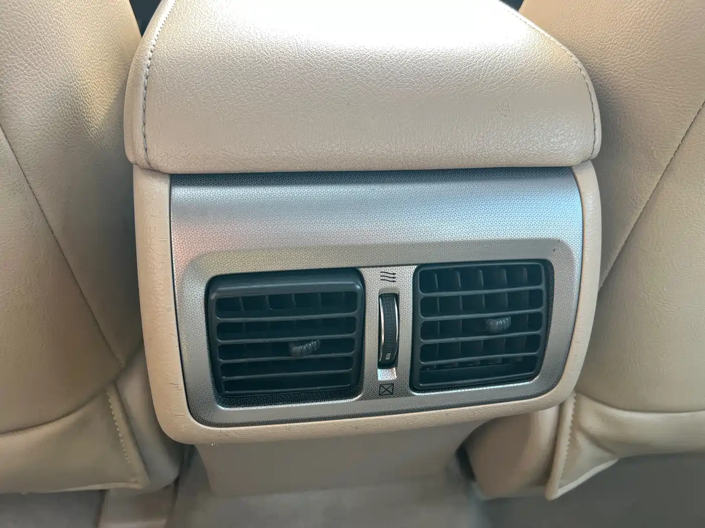 Toyota Camry 2012 Junrui 2.0S Dynamic Edition фото 16