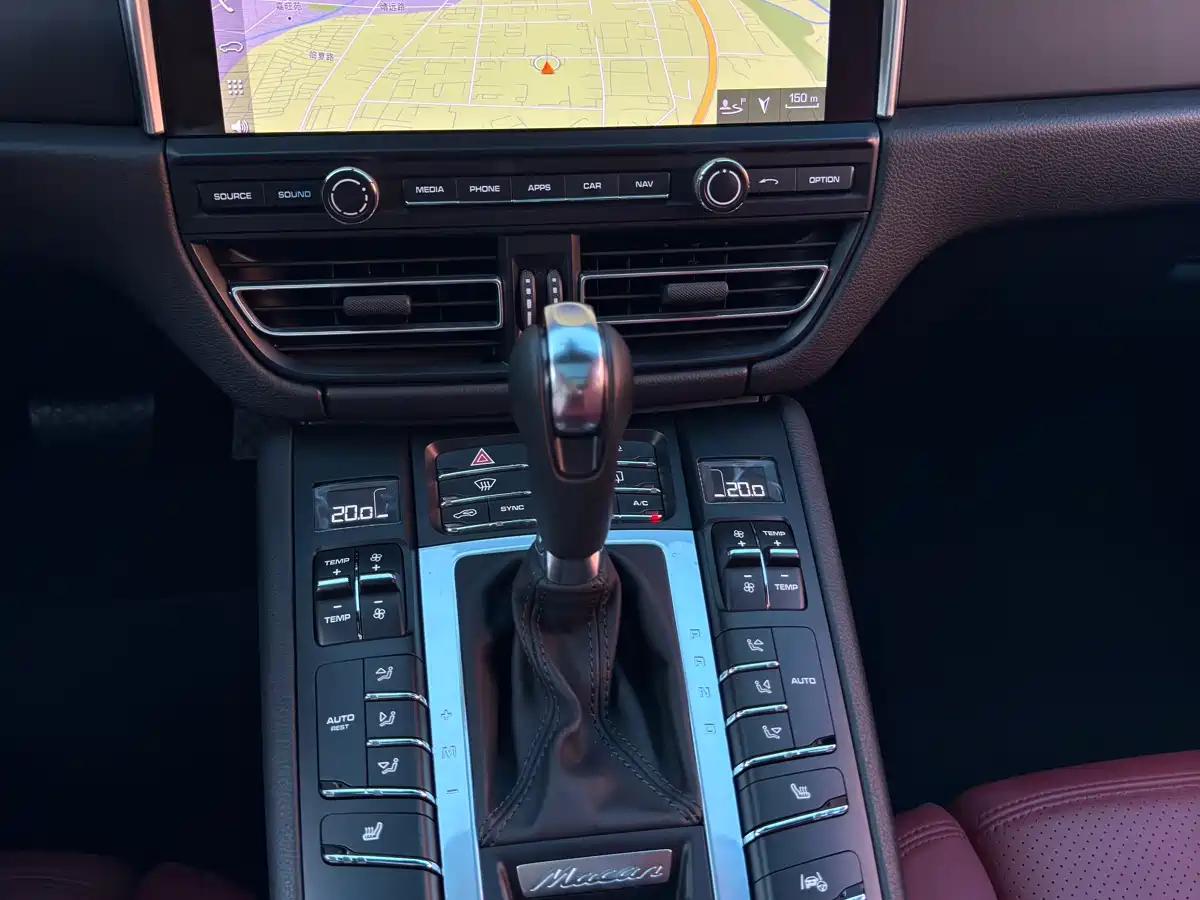Porsche Macan 2021 Macan 2.0T фото 26