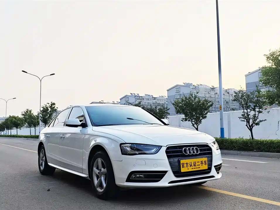 Audi A4L 2013 35 TFSI Automatic Comfort фото 18