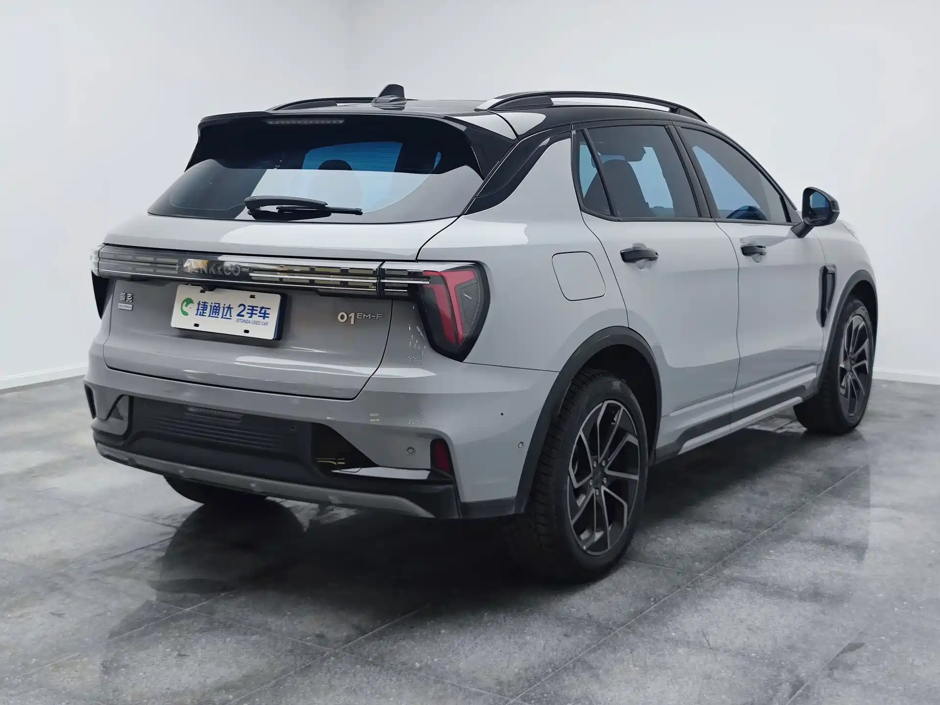 Photo 20 - Lynk & Co 01