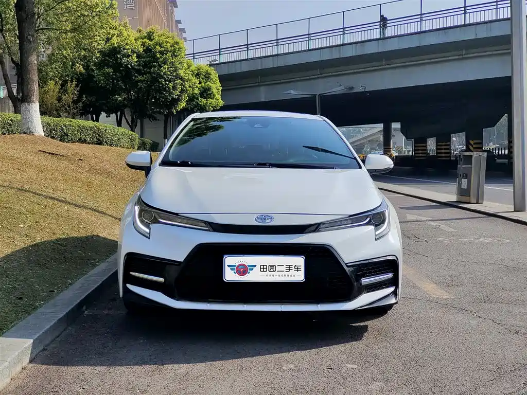 Toyota Levin 2022 185T CVT Sport Edition фото 2