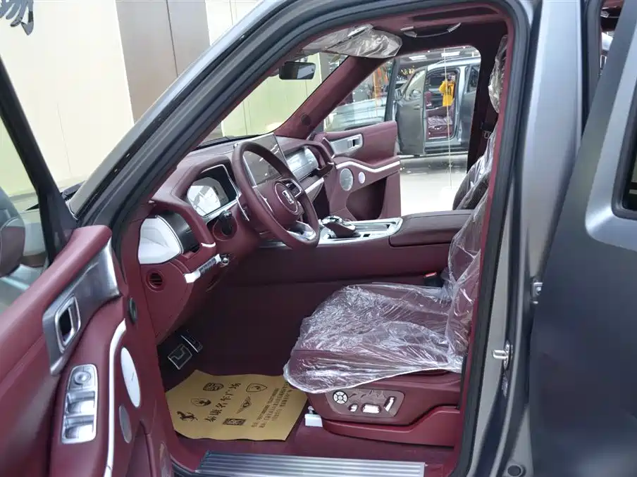 TANK TANK 700 NEW ENERGY