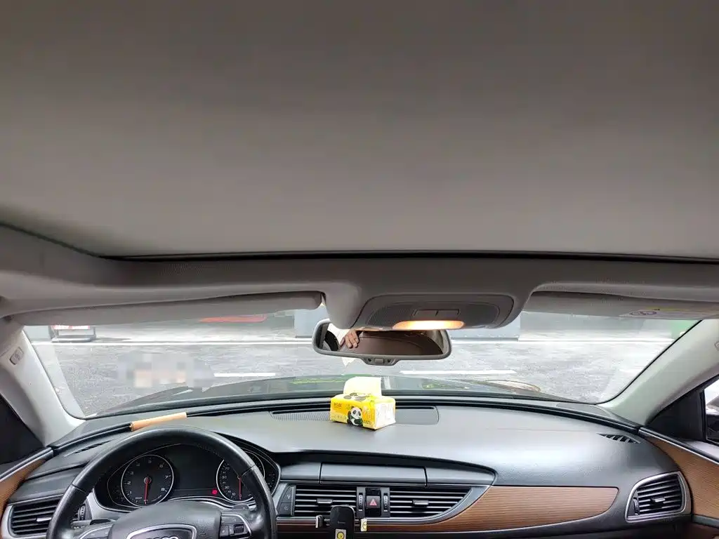 Фото 9 - Audi A6L