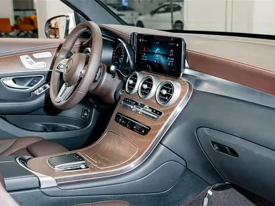 Mercedes-Benz GLC 2022 Facelift GLC 300 L 4MATIC Dynamic Collector's Edition фото 19