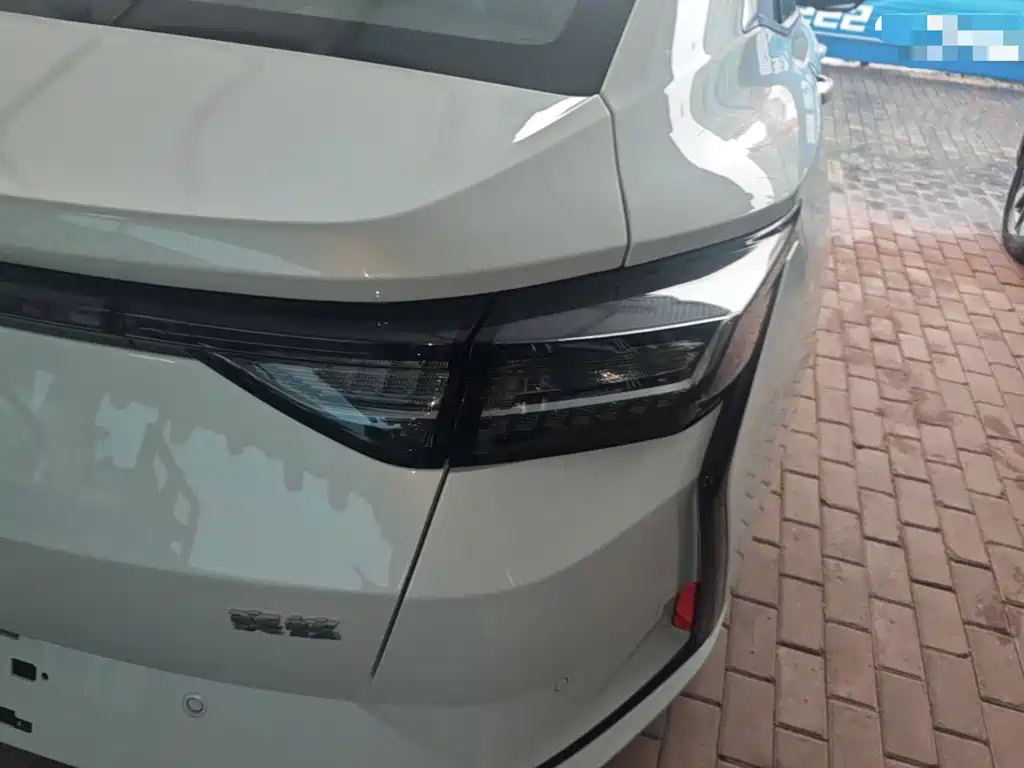 Dongfeng Aeolus Yixuan 2025 2025 1.5L Auto Luxury