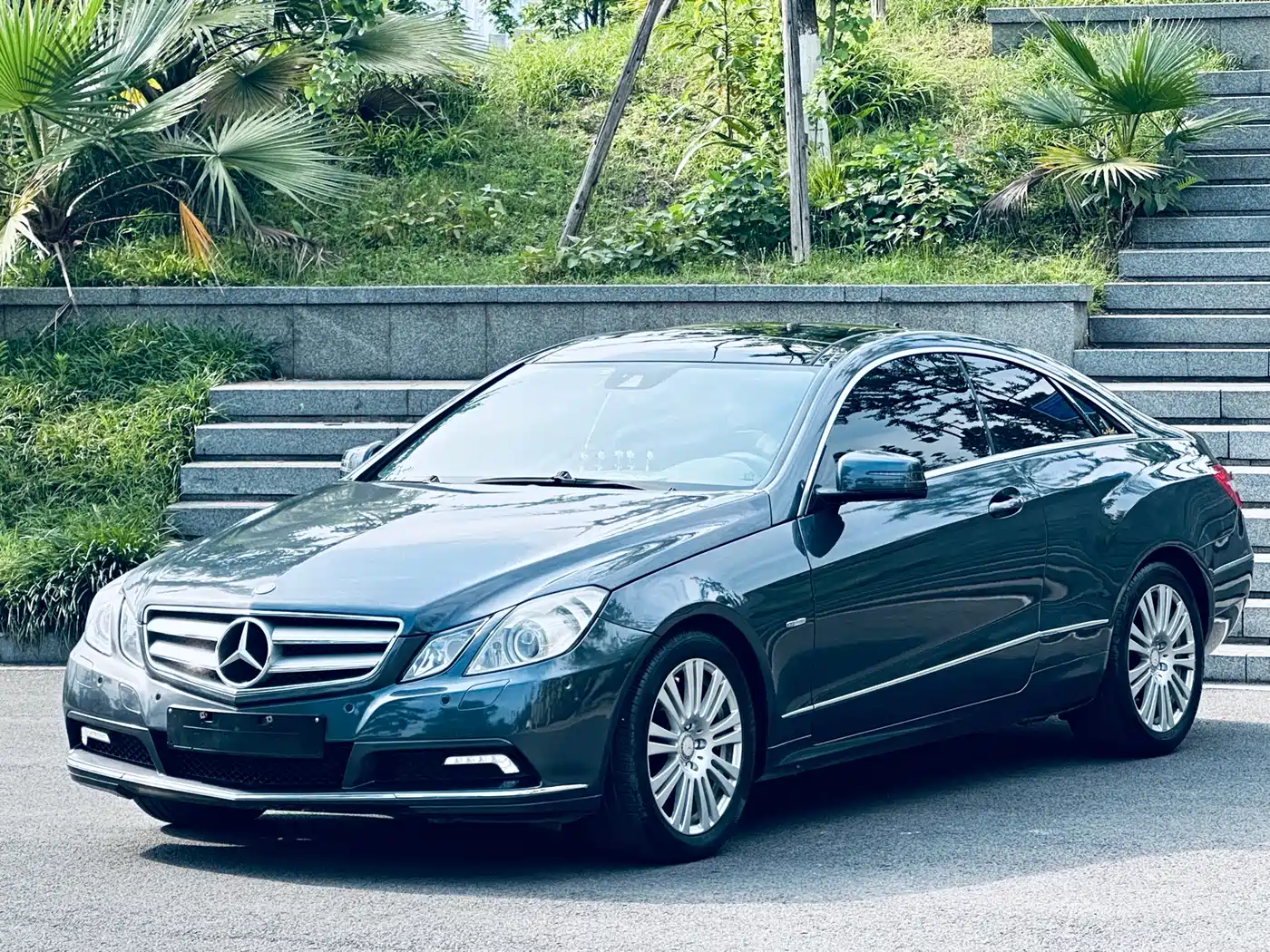 Mercedes-Benz E-Class (Import) 2010 E 260 CGI Coupe