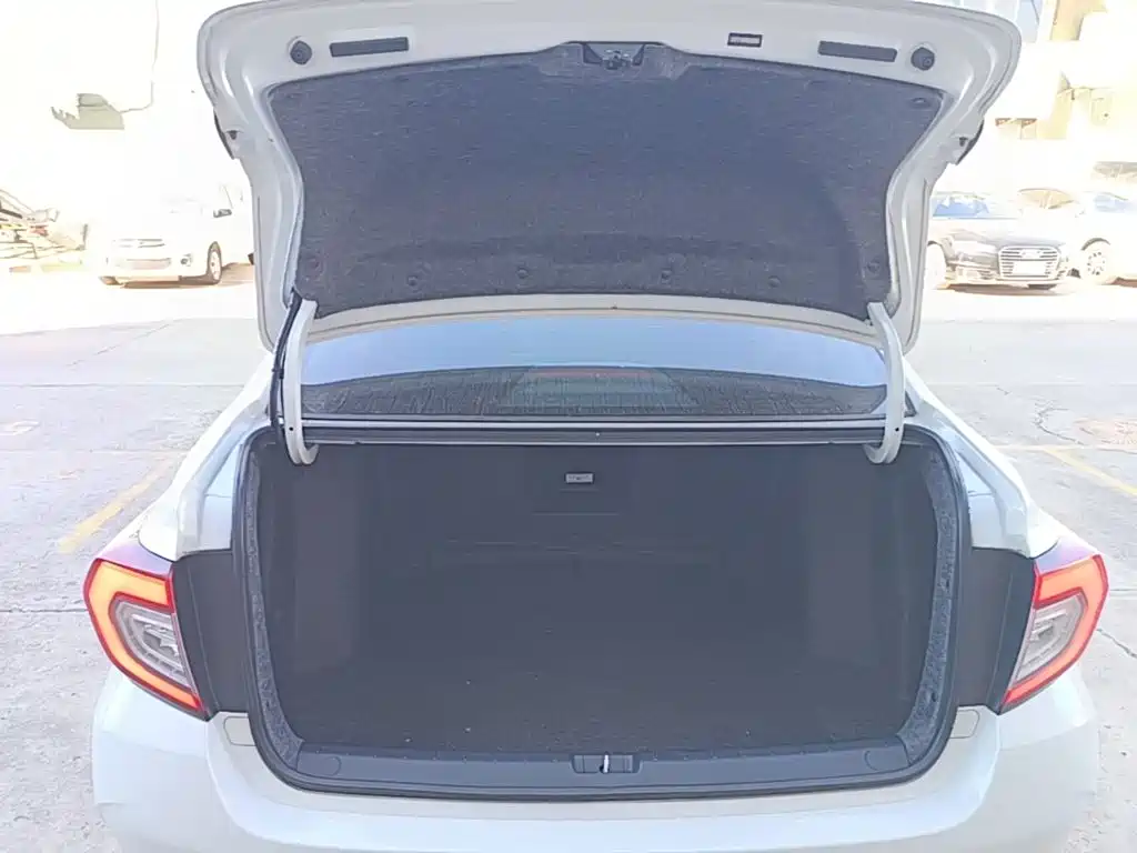 Honda Crider 2023 2024 180Turbo CVT Luxury Edition